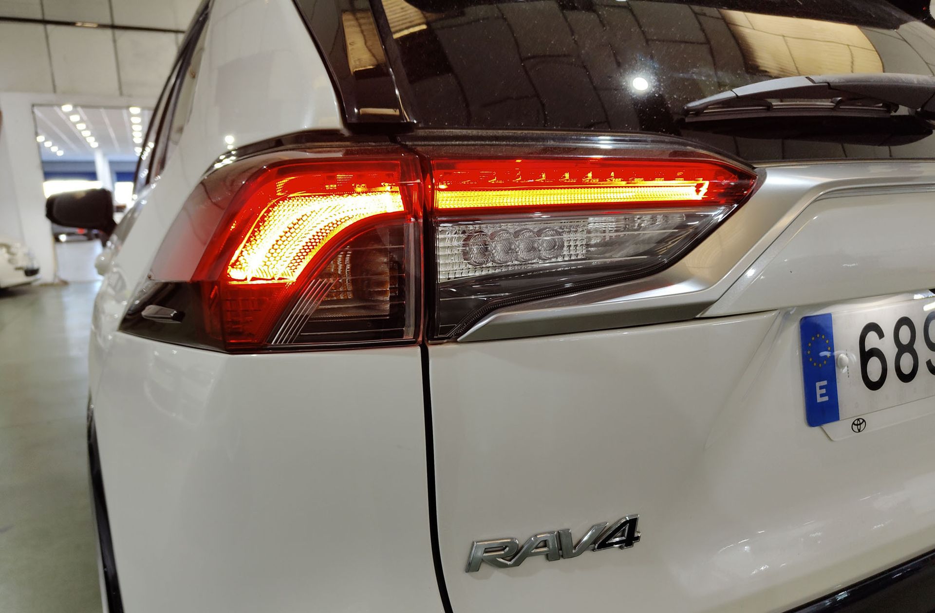 Toyota RAV4 2.5 hybrid 220H Style - foto 16