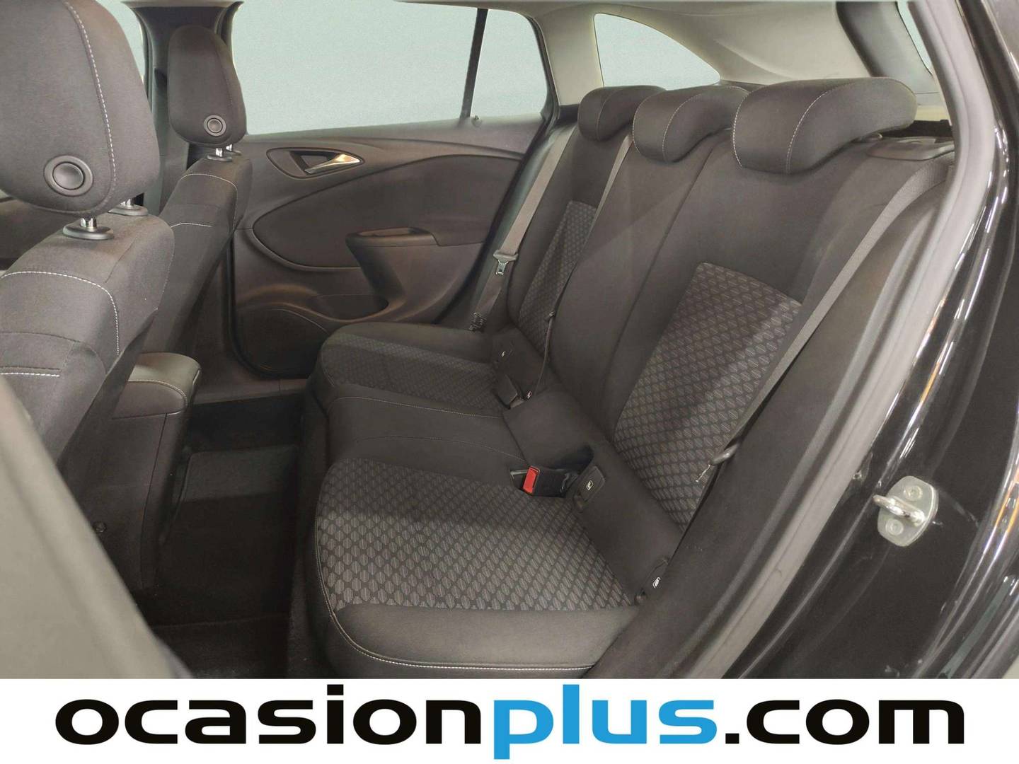 Foto asientos traseros Opel Astra Opel Astra Sports Tourer 1.6 CDTI Excellence Auto (136 CV)