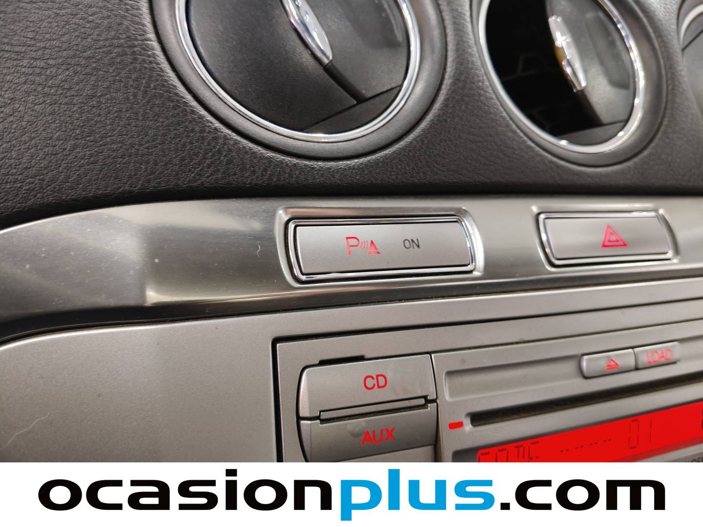 Extras y acabados del Ford S-MAX Ford S-Max 2.0 TDCI Titanium (140 CV)