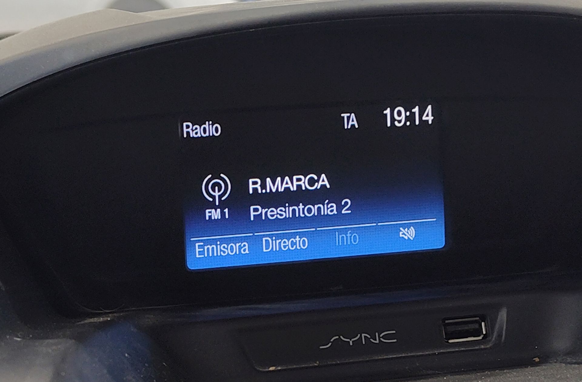 Ford C-Max 1.0 EcoBoost Trend+ - foto 26