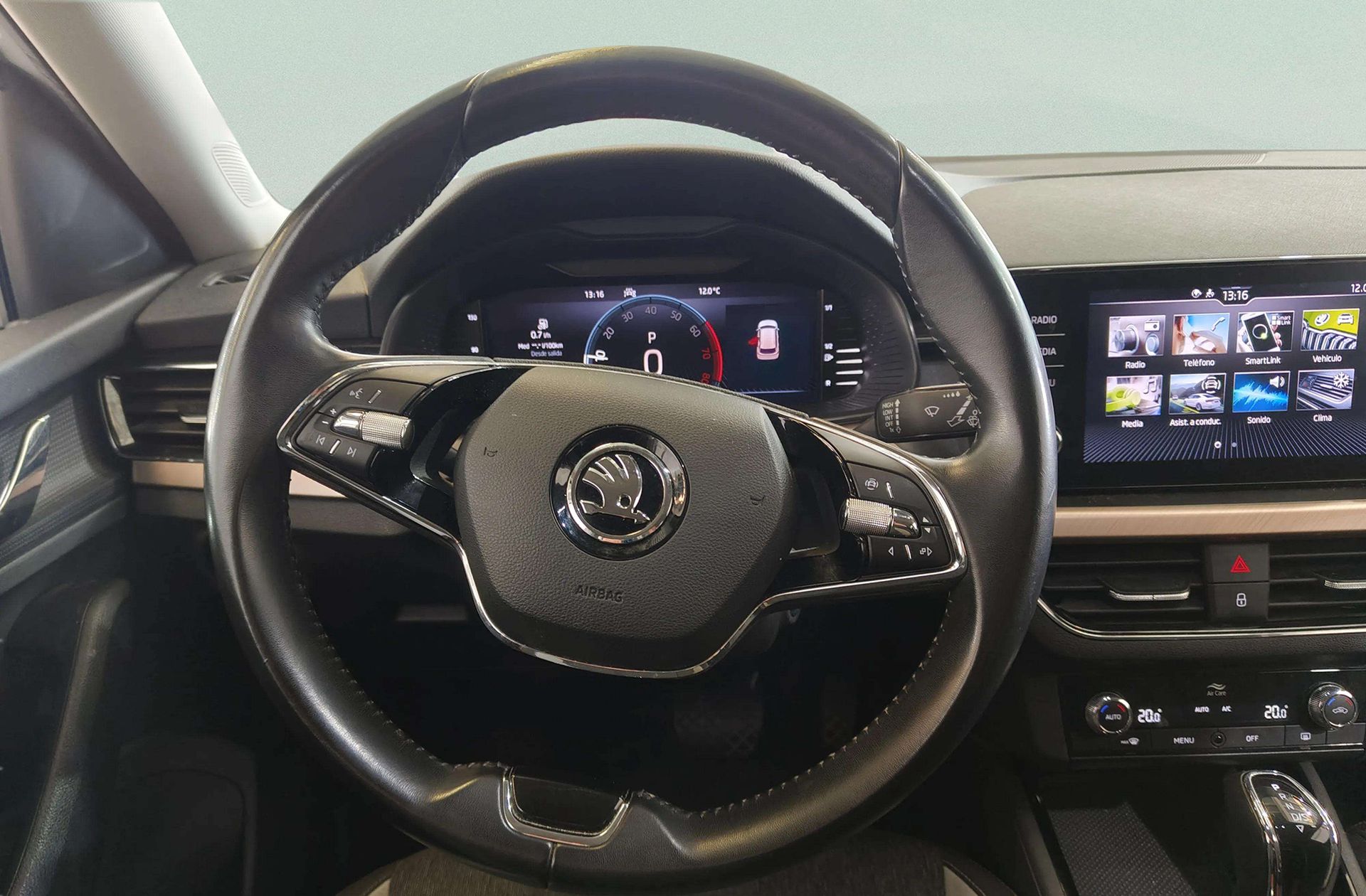 Škoda Kamiq 1.0 TSI Style DSG - foto 27