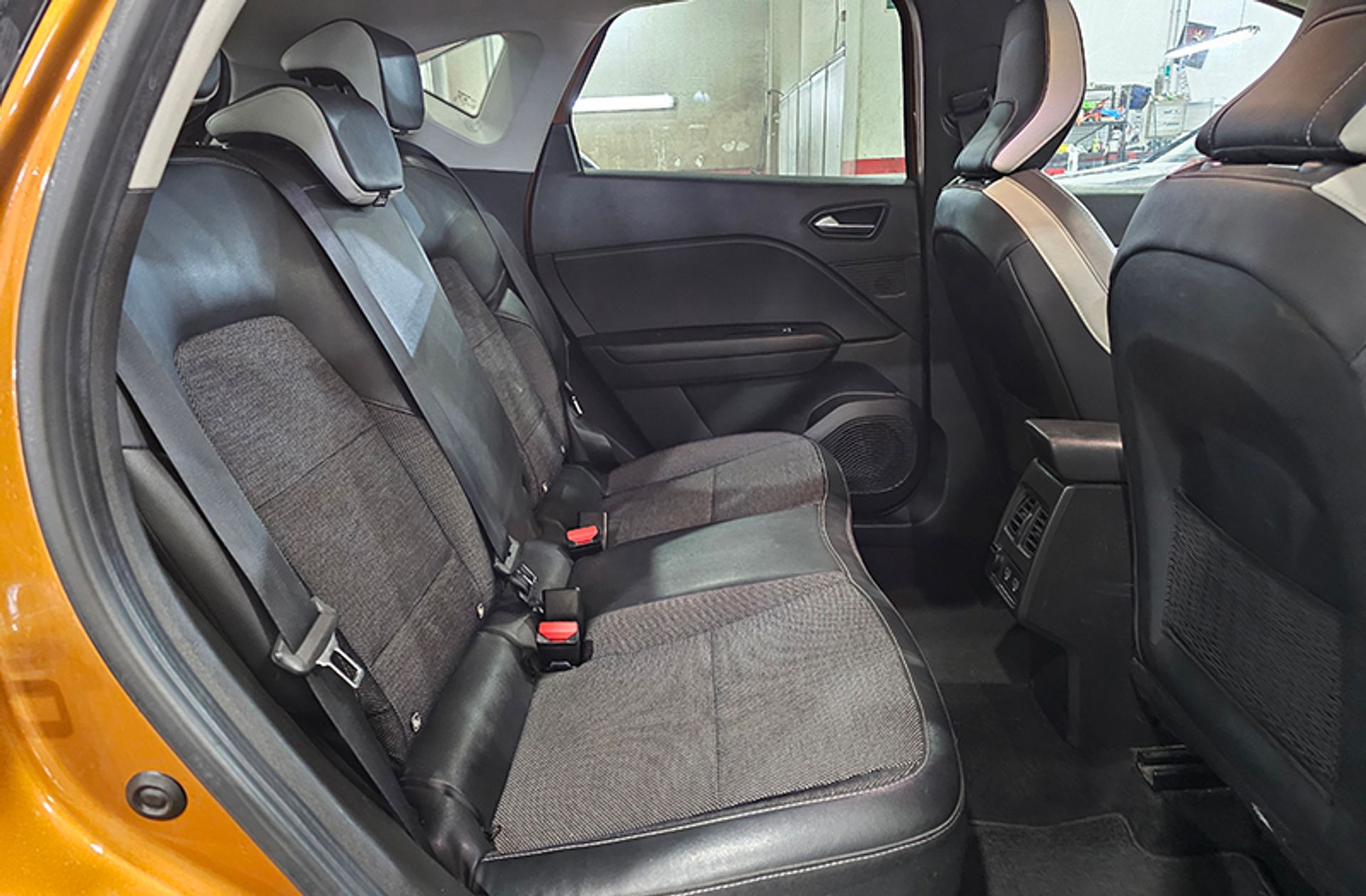 Renault Captur Zen E-Tech Híbrido enchufable - foto 18