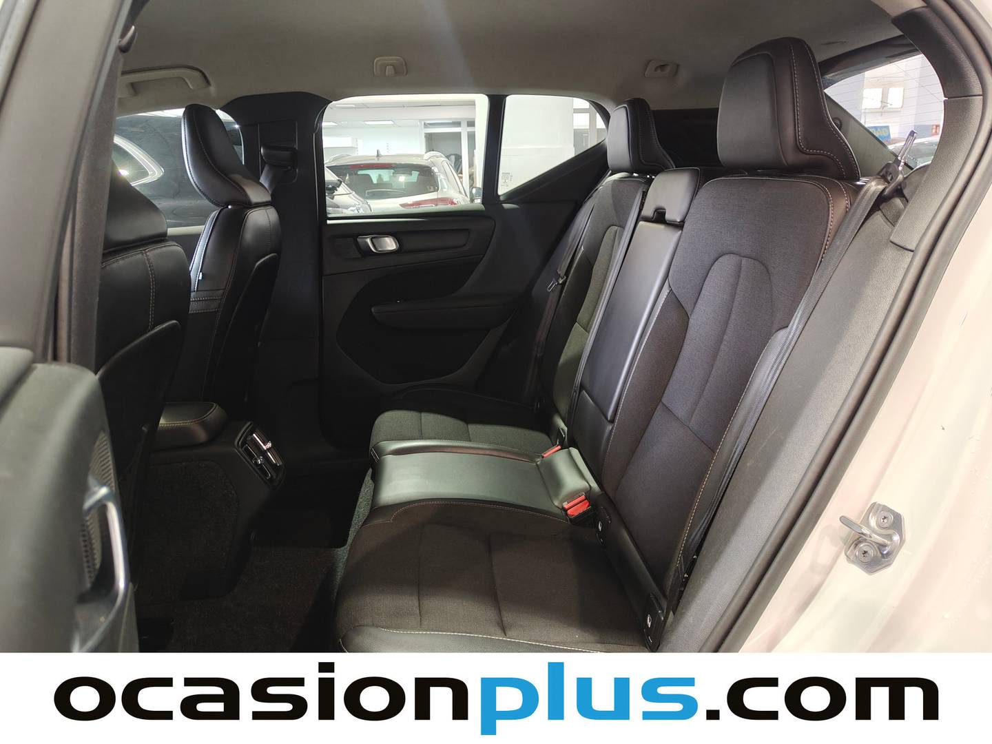 Foto asientos traseros Volvo XC40 Volvo XC40 T3 Business Plus Auto  (163 CV)