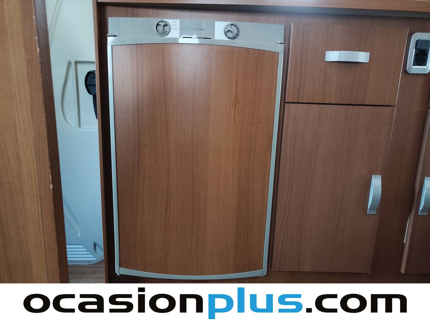 Elnagh M 200 Elnagh M 200 2.3D Baron 47 D (130 CV) 7 Plazas 130cv