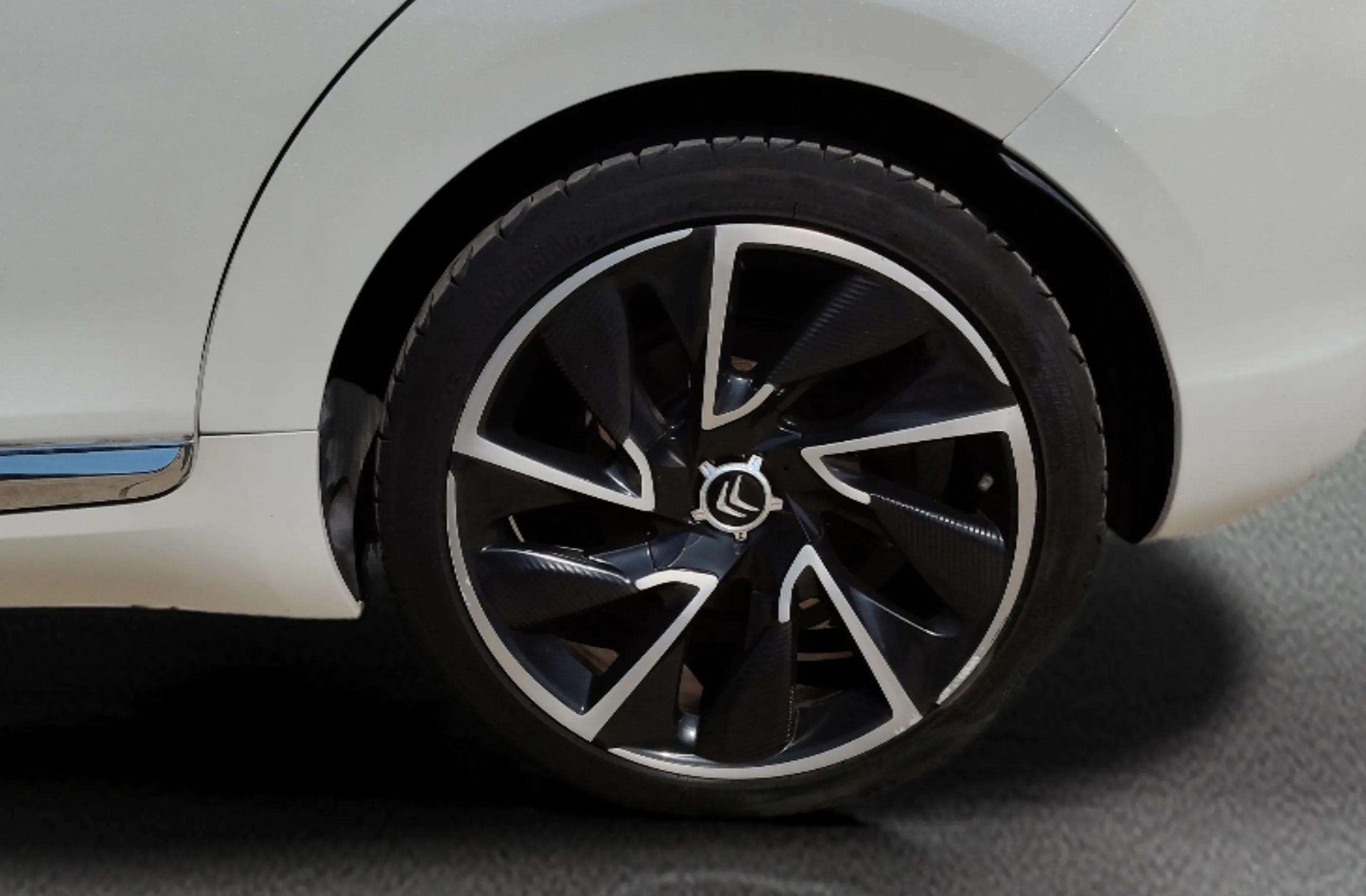 Citroën DS5 Hybrid4 Airdream Sport - foto 41