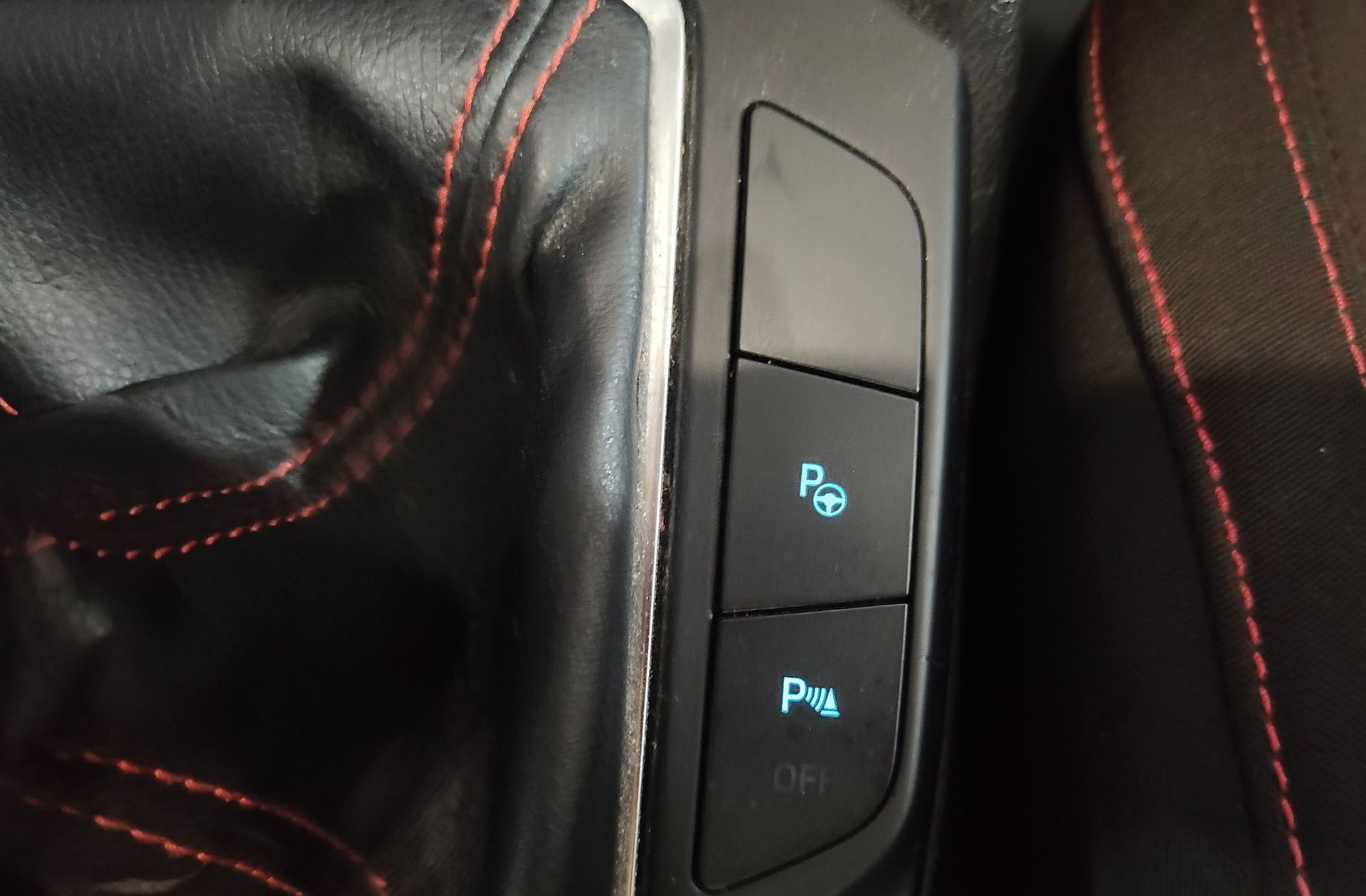 Ford Focus 1.0 EcoBoost ST-Line - foto 11