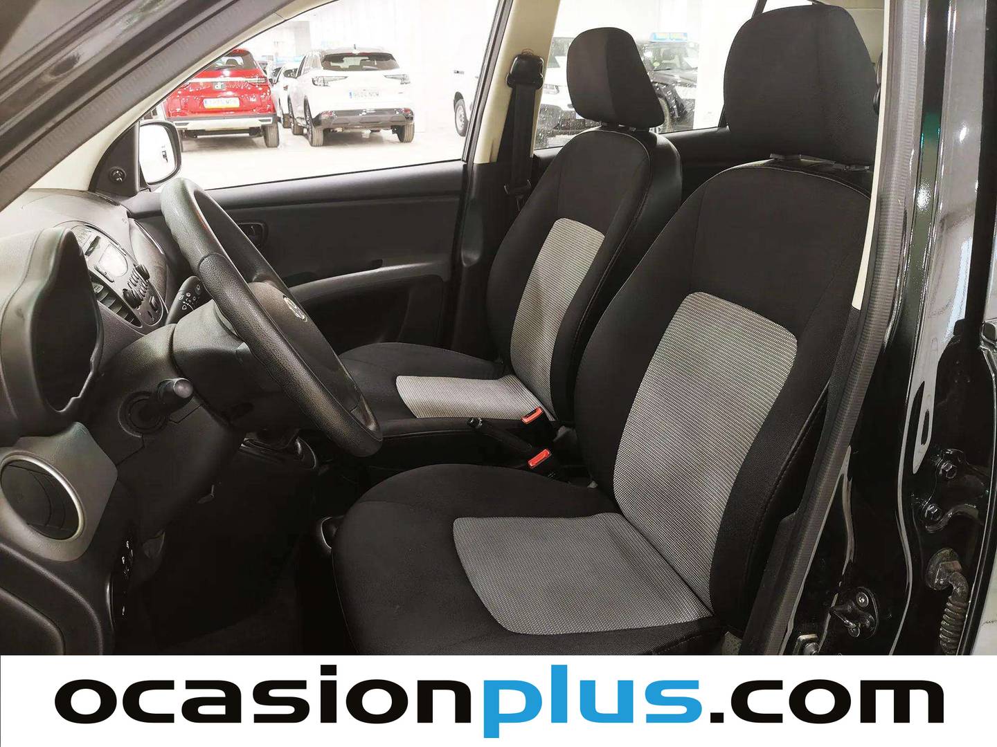 Foto asientos delanteros Hyundai i10 Hyundai i10 1.1 GL Classic AA (66 CV)