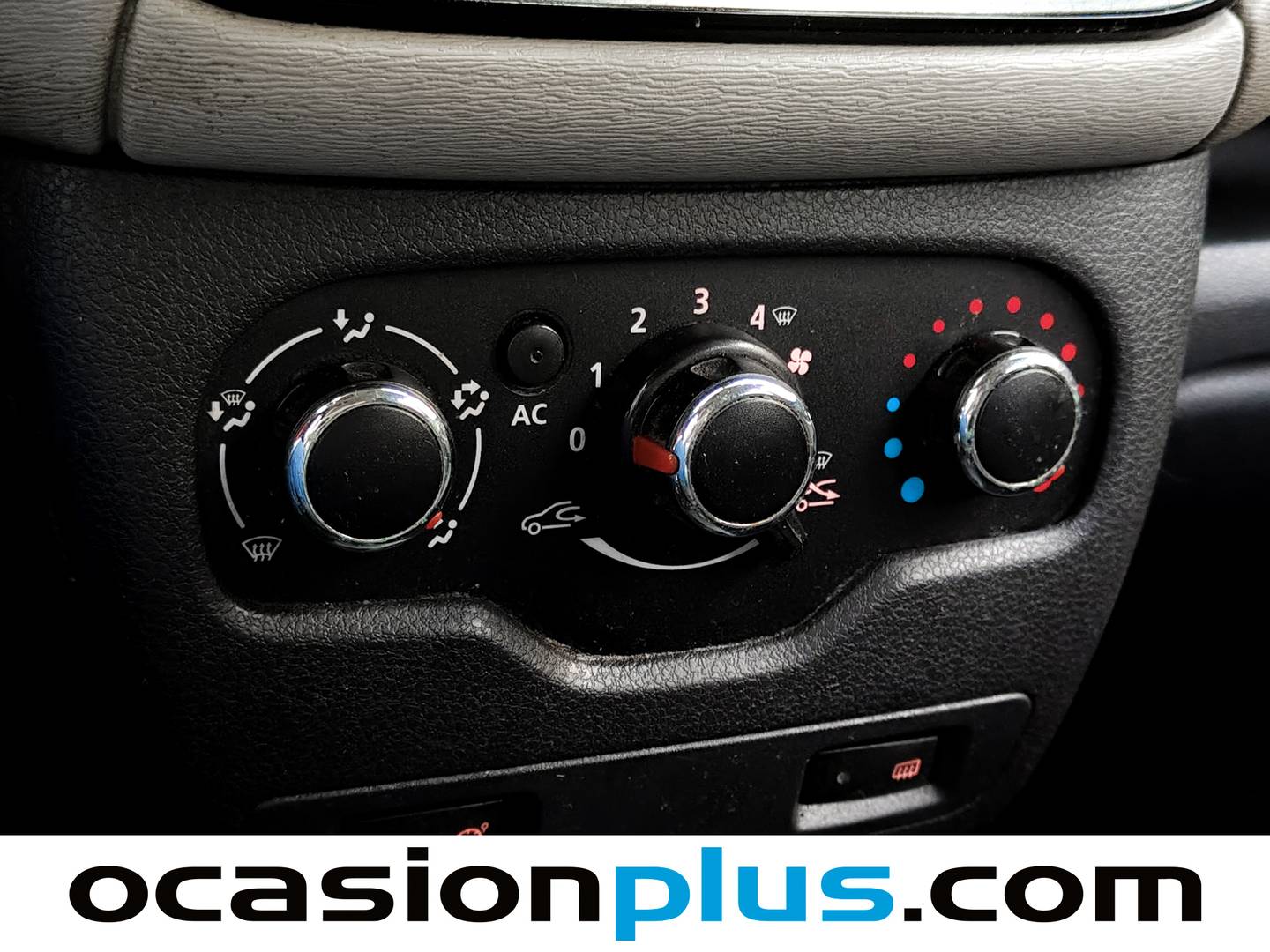 Dacia Lodgy Dacia Lodgy Laureate dCi (90 CV) 2013