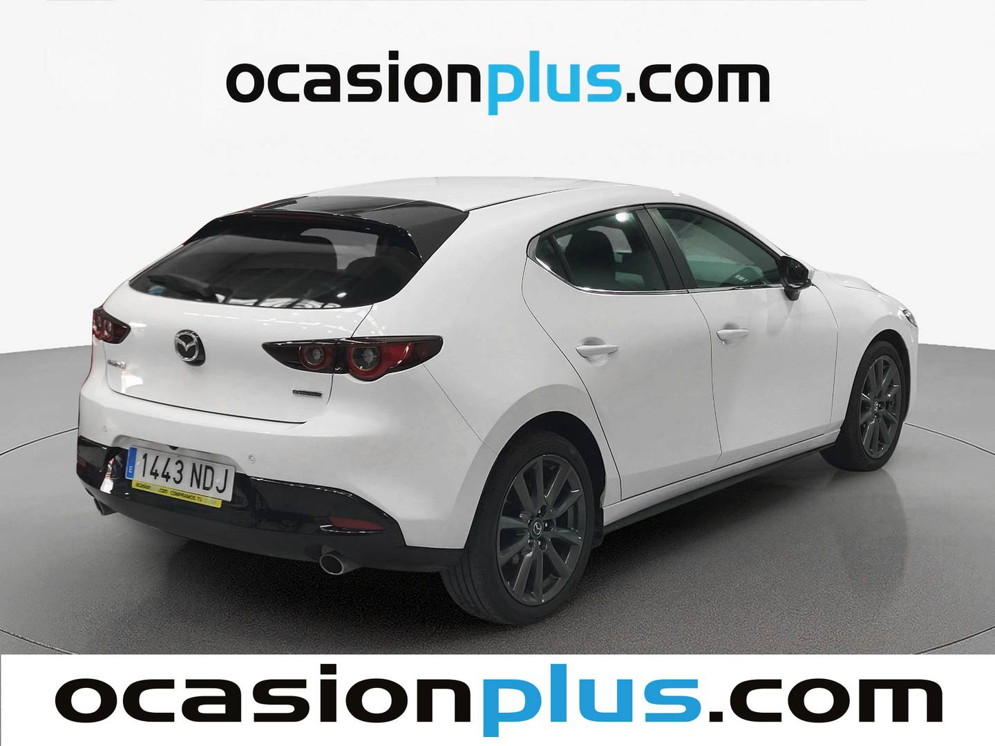 Foto trasera Mazda Mazda3 Mazda Mazda 3 2.5L E-SKY G MHEV Centre-line (140 CV) izquierda
