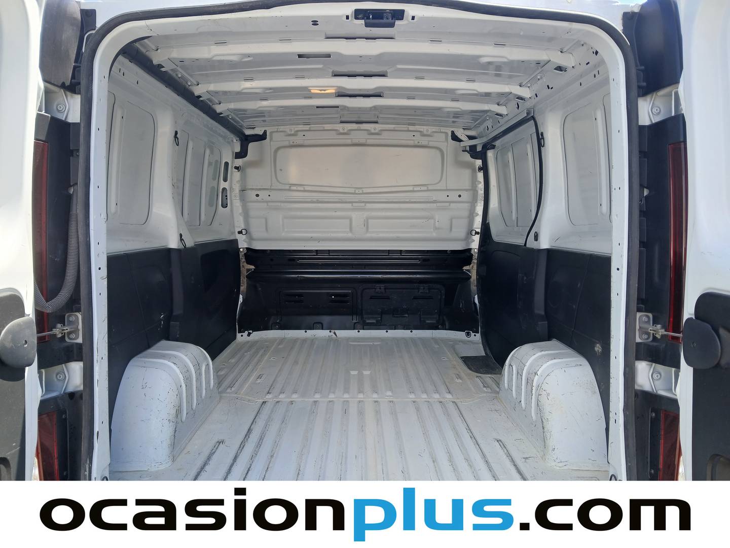 Foto asientos traseros Nissan Primastar Nissan Primastar 2.0 dCi Acenta L1H1 1T 96 kW (130 CV) 3 Plazas