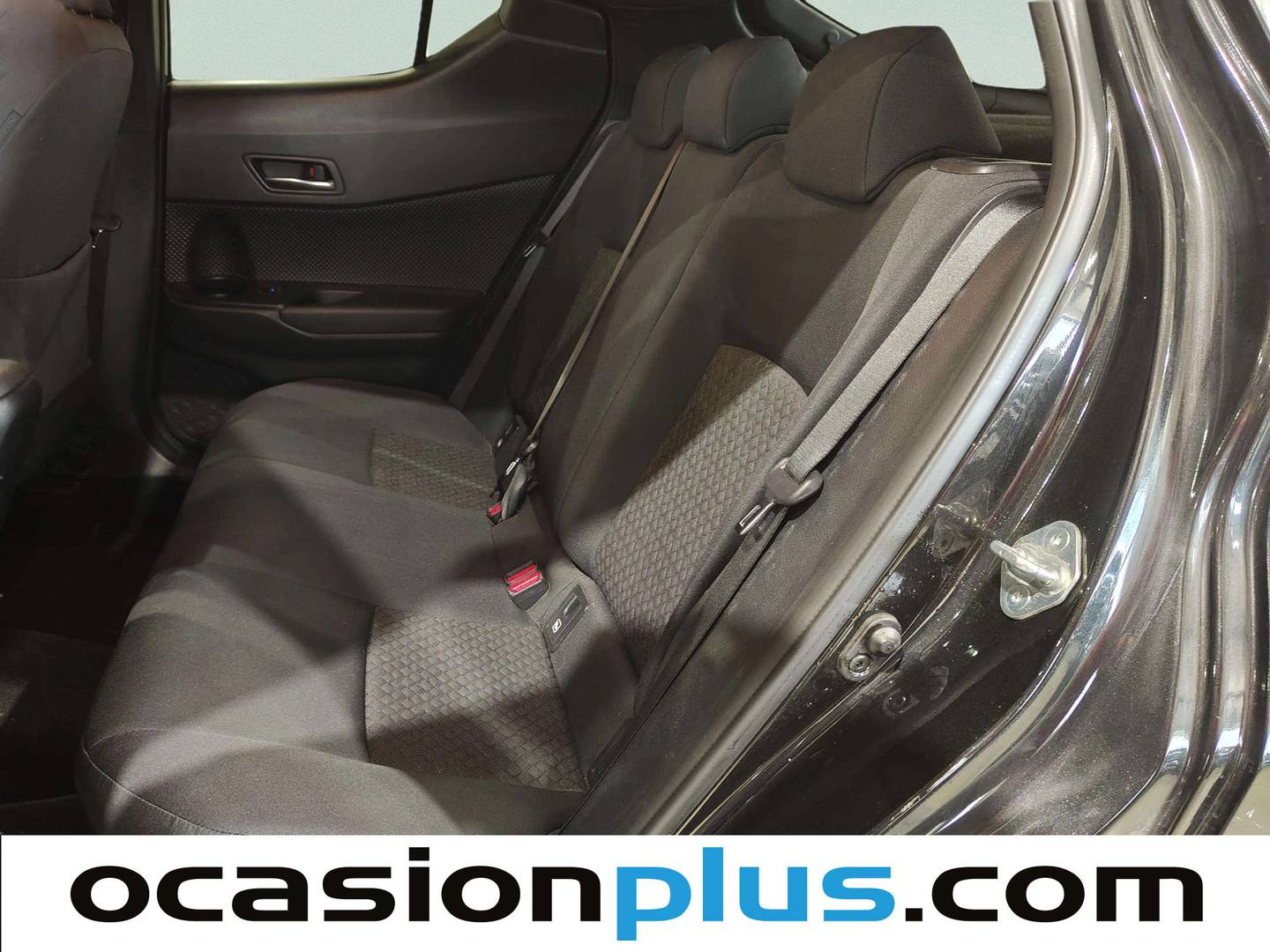 Foto asientos traseros Toyota C-HR Toyota C-HR 1.8 125H Advance (122 CV)