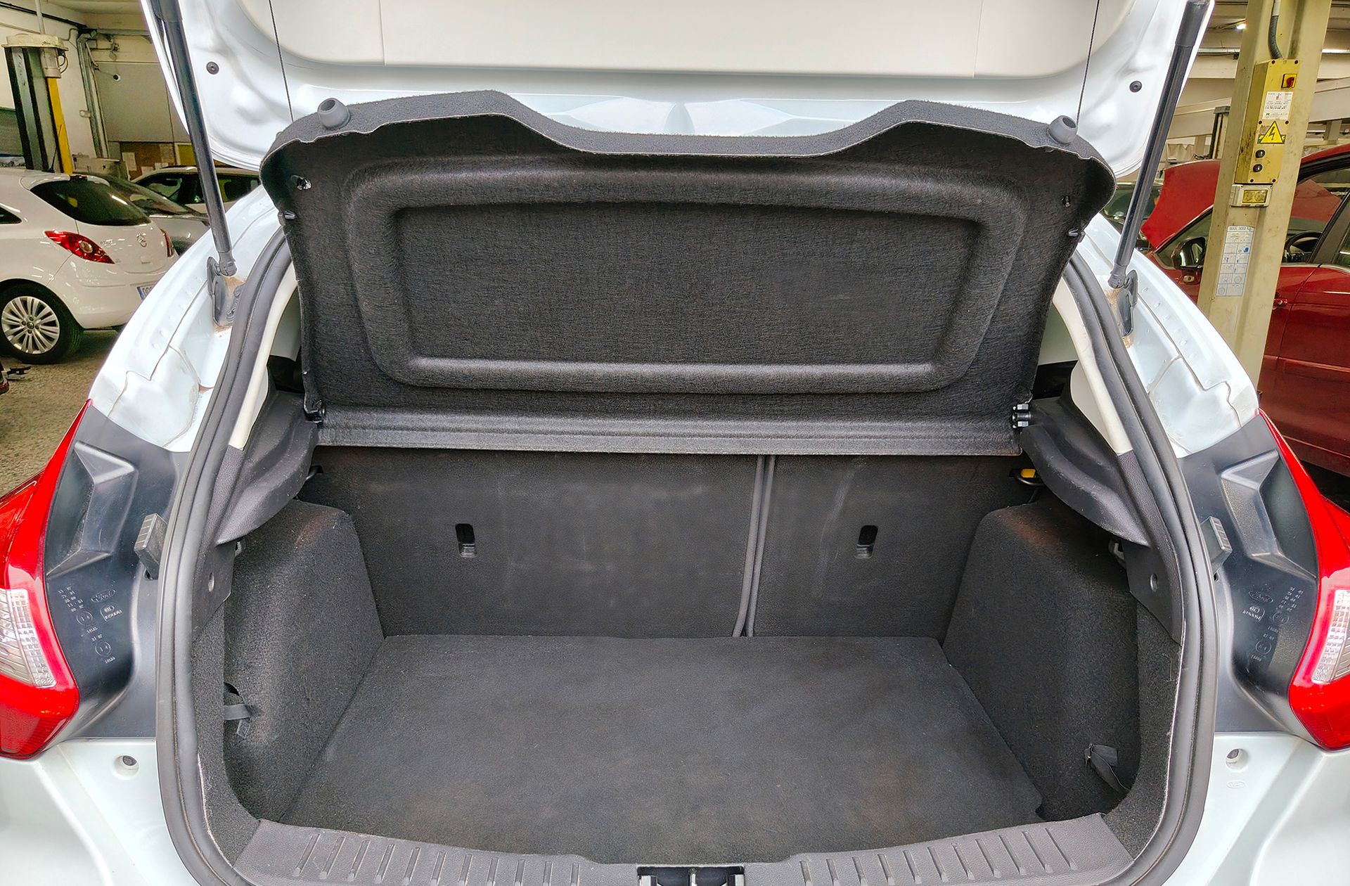 Ford Focus 1.0 EcoBoost Titanium - foto 16
