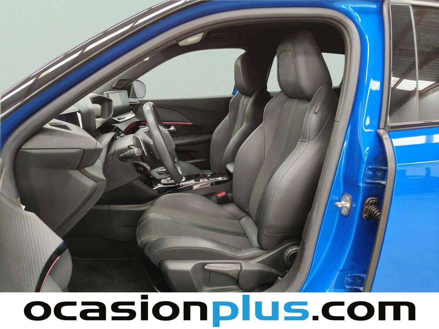 Foto asientos delanteros Peugeot 2008 Peugeot 2008 BlueHDi 130 S&S GT EAT8 (130 CV)