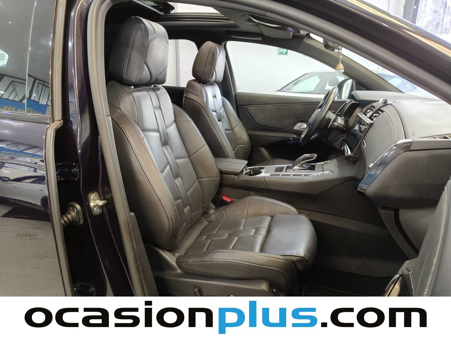 Foto DS DS 7 Crossback DS DS7 Crossback E-Tense 300 Louvre 4WD Auto (300 CV)