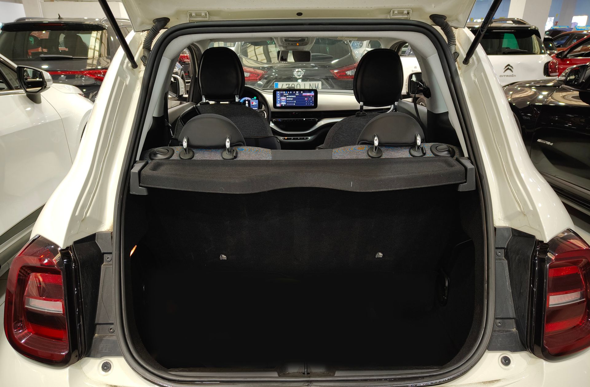Fiat 500 Eléctrico Icon Hb 320km - foto 17