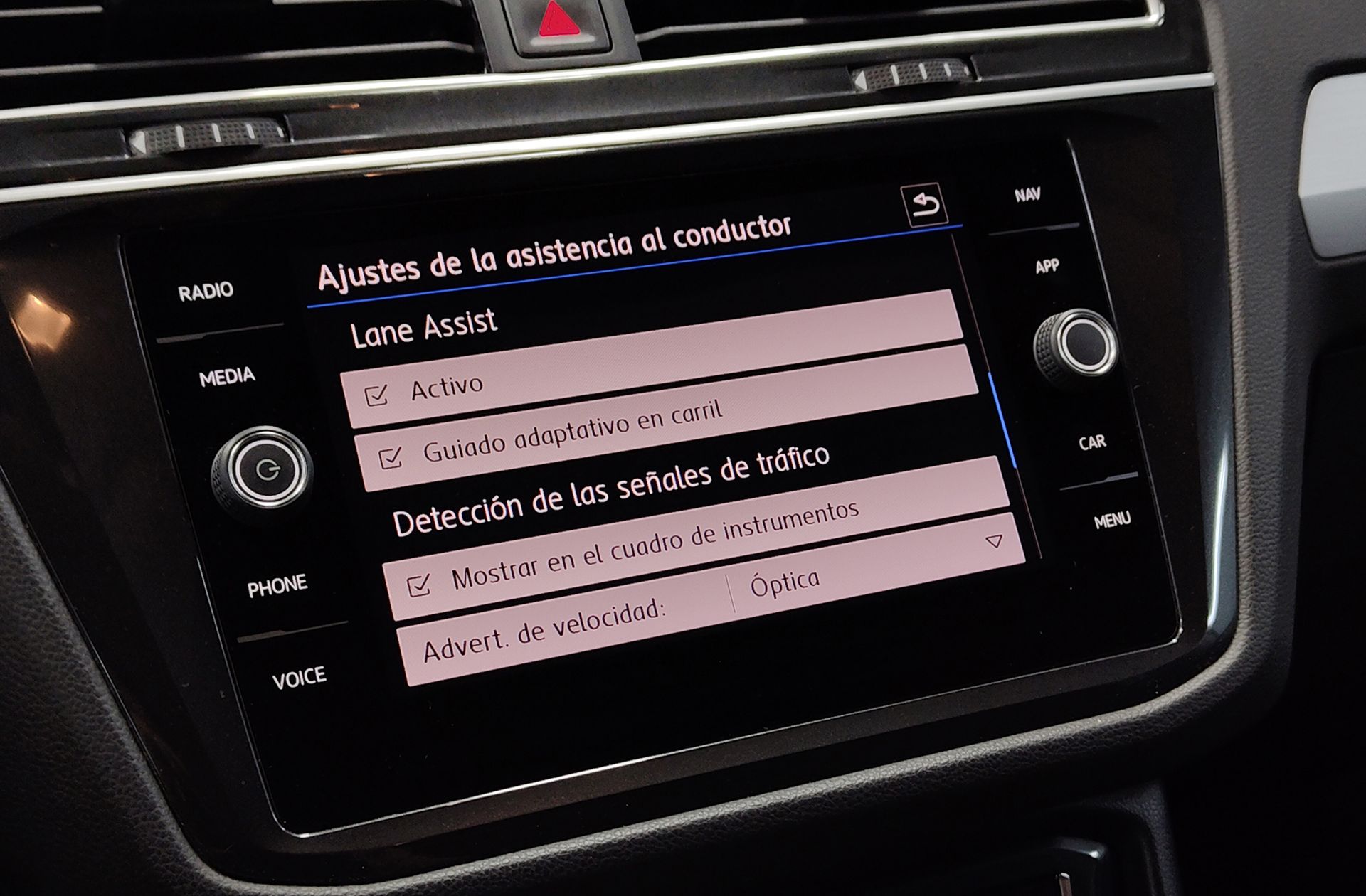 Volkswagen Tiguan Advance 2.0 TDI DSG - foto 12