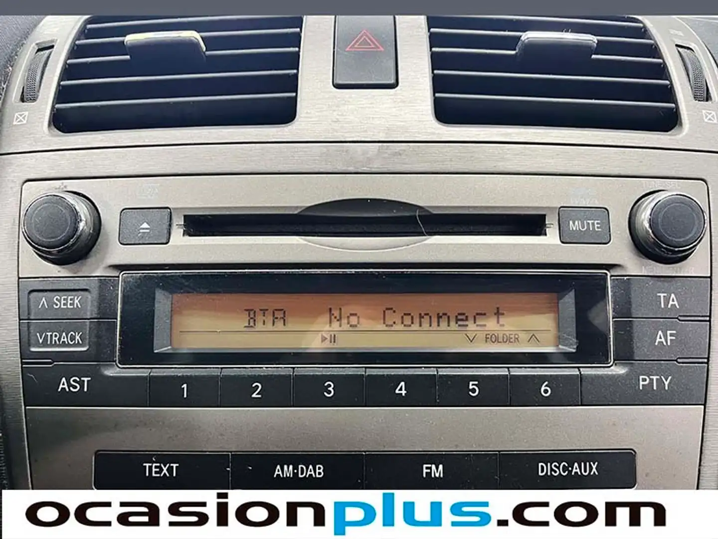 Foto Toyota Avensis Toyota Avensis 2.0 D-4D Active (126 CV)