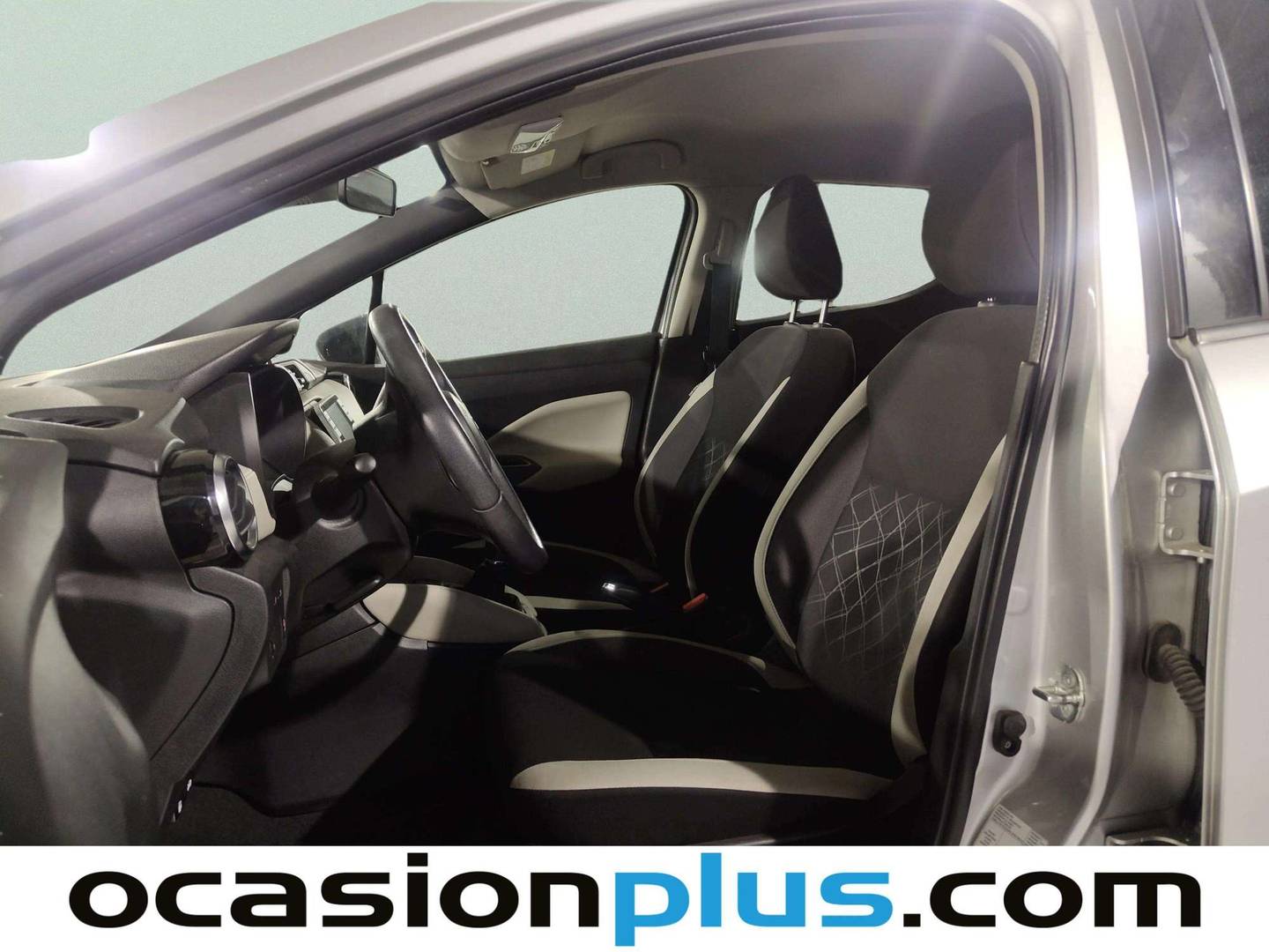 Foto asientos delanteros Nissan Micra Nissan Micra IG-T N-Design Chrome (92 CV)