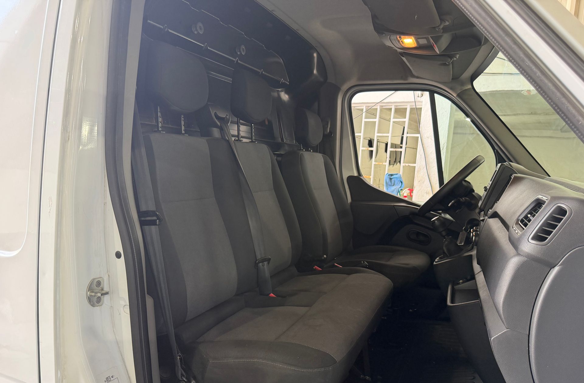 Renault Master Furgon Furgón T L3H2 3500 Bl dCi - foto 12