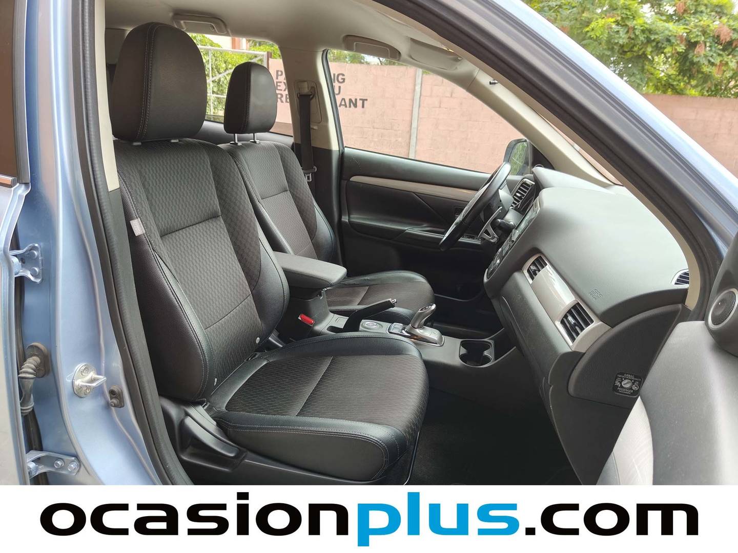 Foto Mitsubishi Outlander Mitsubishi Outlander 2.0 PHEV Motion 4WD Auto (203 CV)