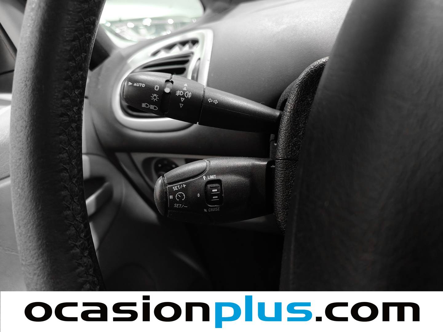 Equipamiento del Citroën Xsara Picasso Citroën Xsara Picasso 1.6 HDI SX (92 CV)