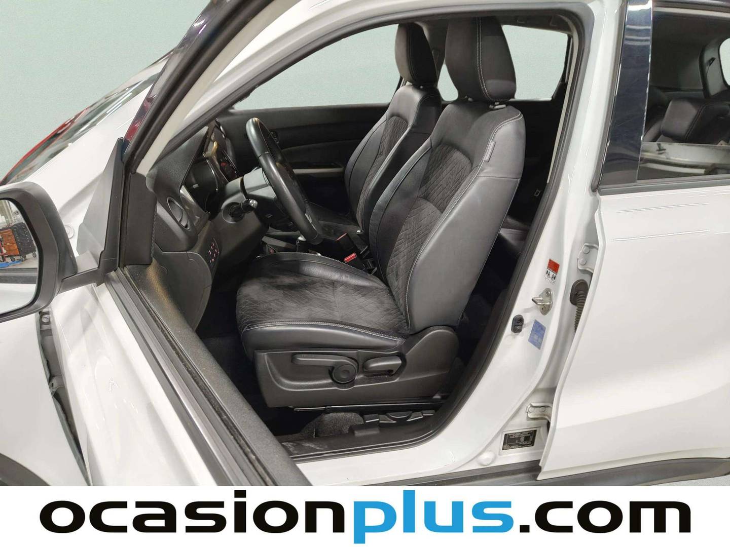 Foto Suzuki Vitara Suzuki Vitara 1.4 Turbo Mild Hybrid GLX 4WD (129 CV)