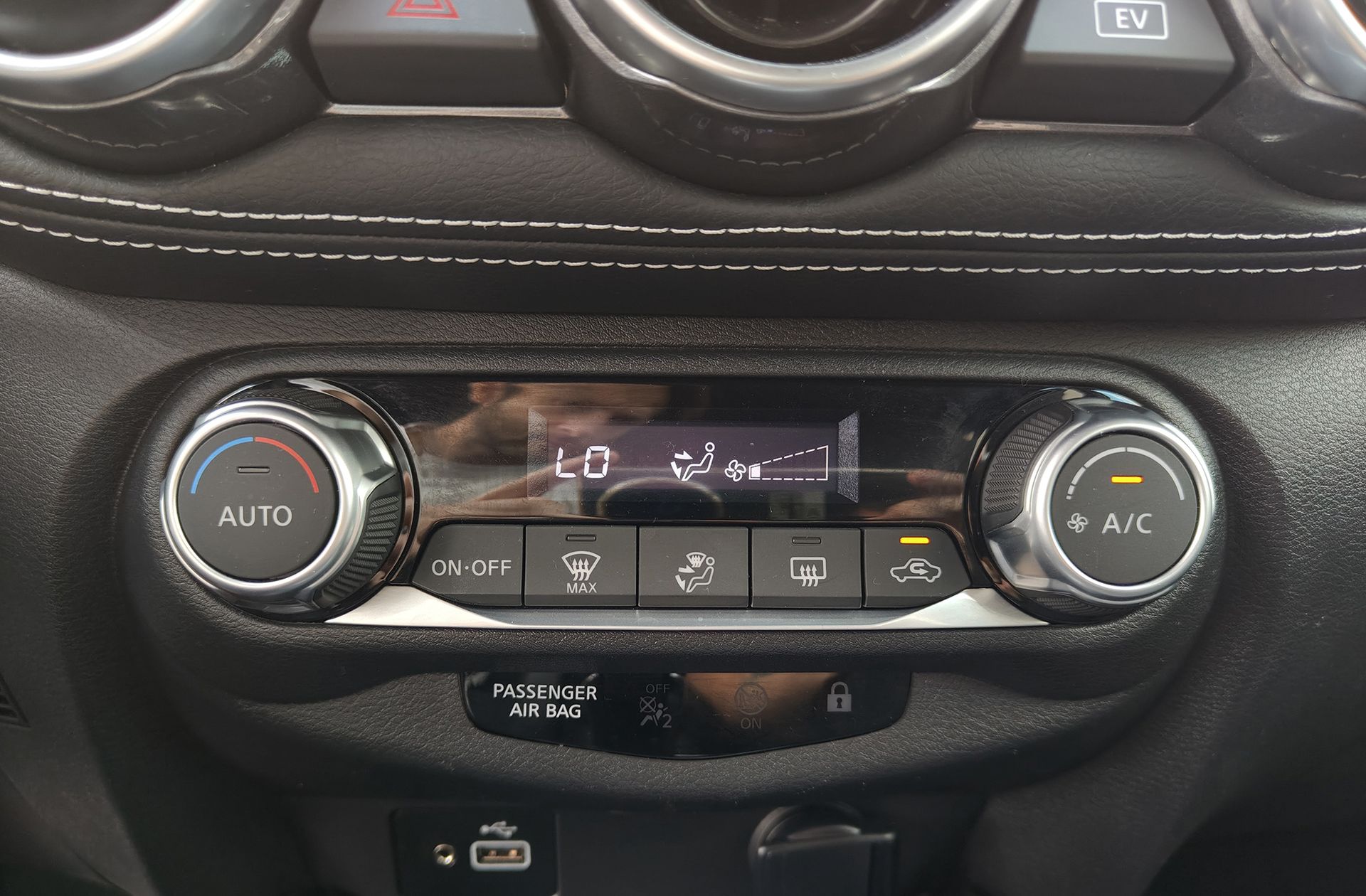 Nissan Juke 1.6 Hybrid N-Connecta - foto 31
