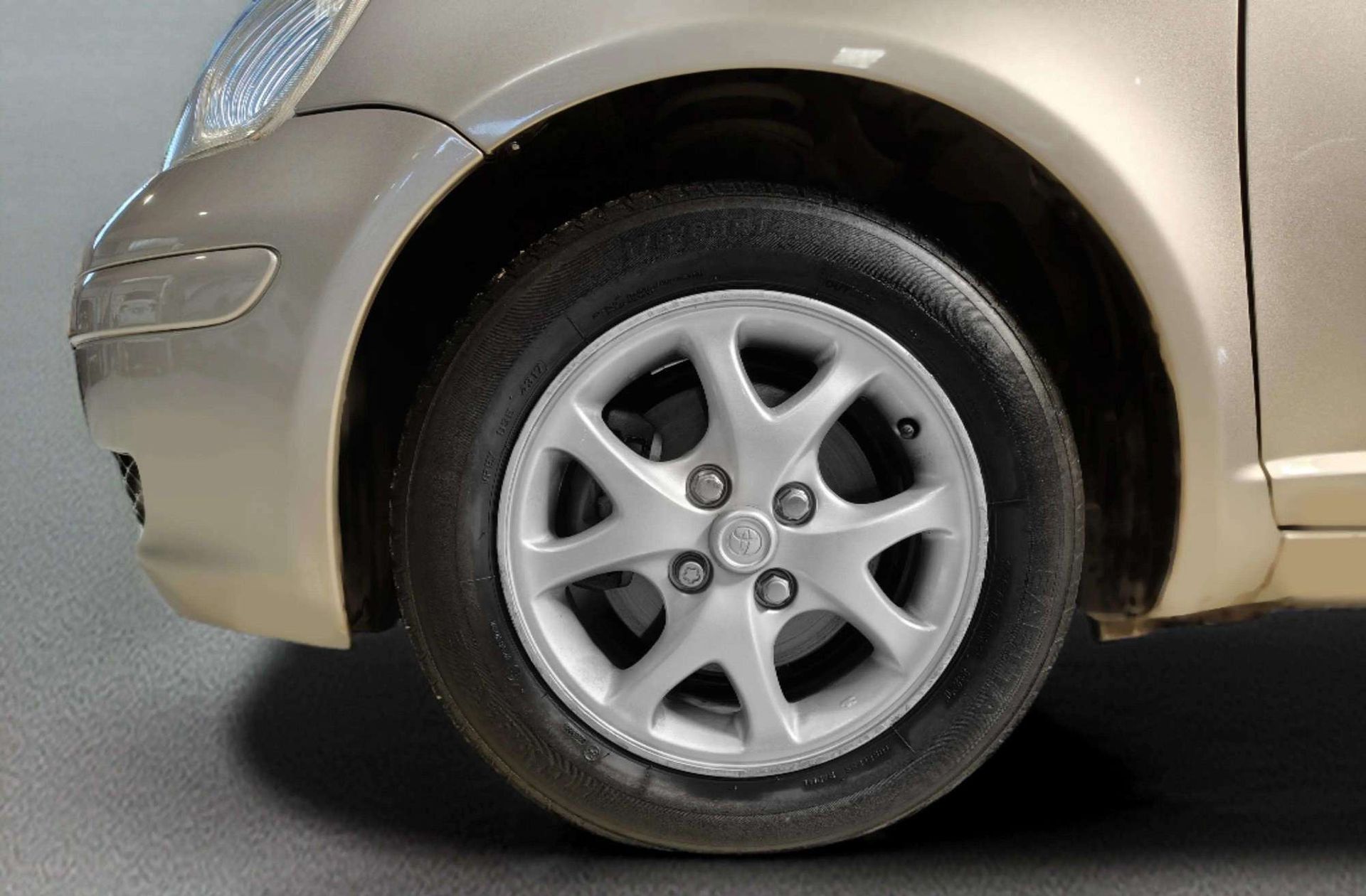 Toyota Yaris 1.3 VVT-i Sol - foto 25