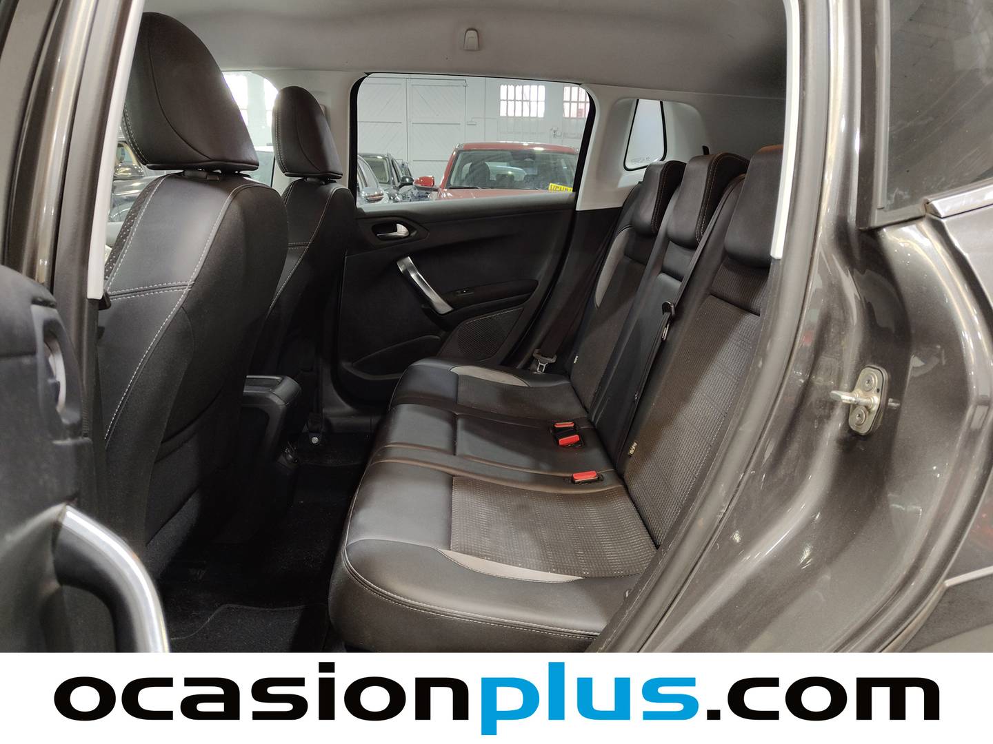 Foto asientos traseros Peugeot 2008 Peugeot 2008 BlueHDi 120 S&S Allure (120 CV)