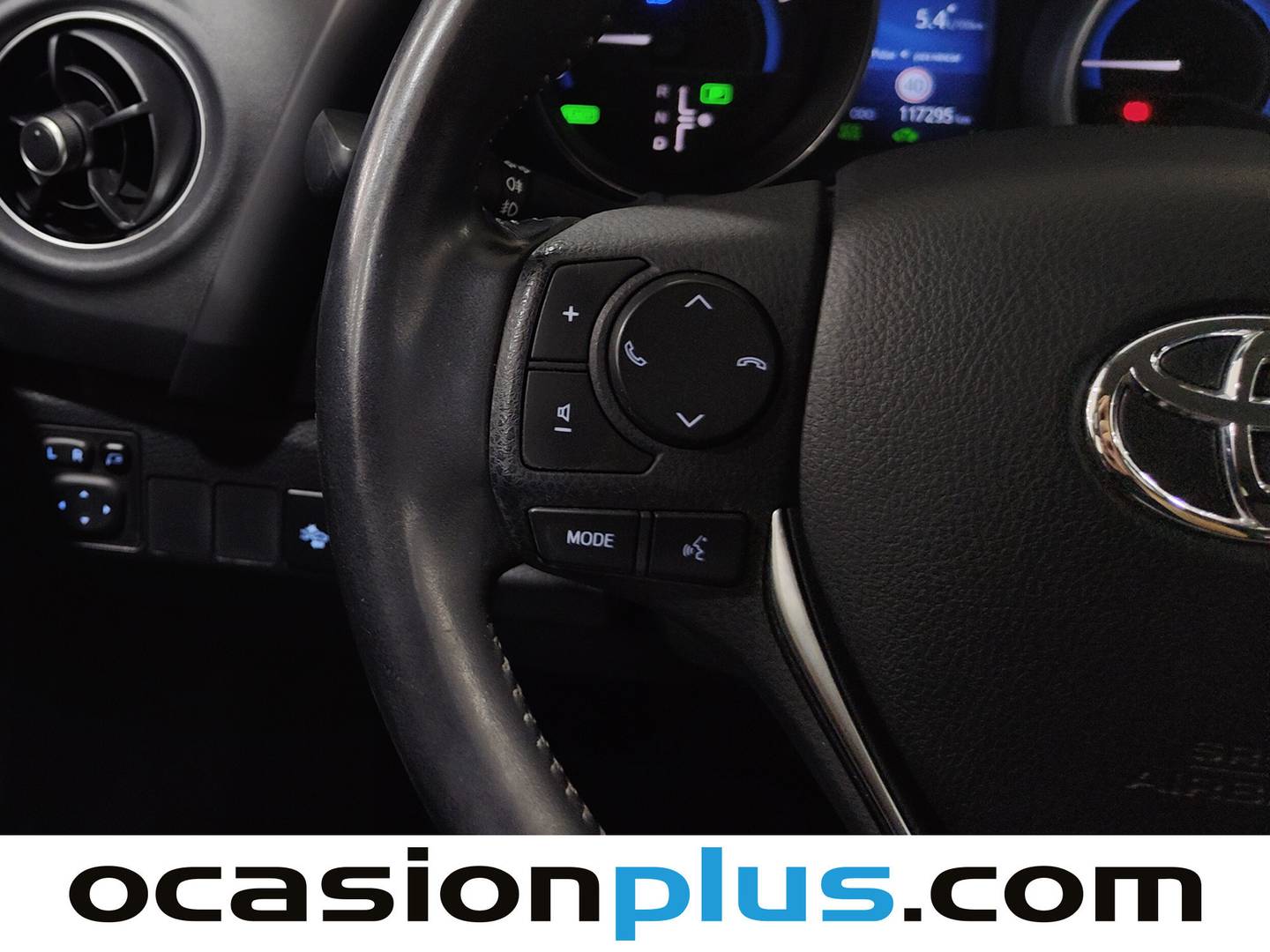 Foto Toyota Auris Toyota Auris 140H Touring Sports Active (136 CV)