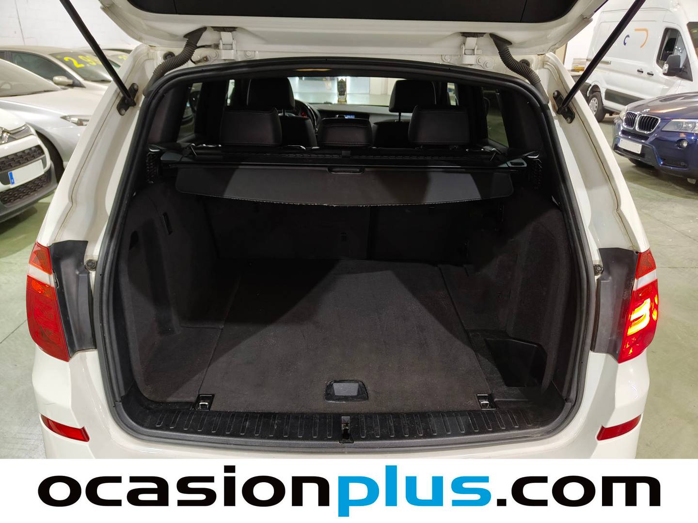 Fotos maletero BMW X3 BMW X3 sDrive18d (143 CV)