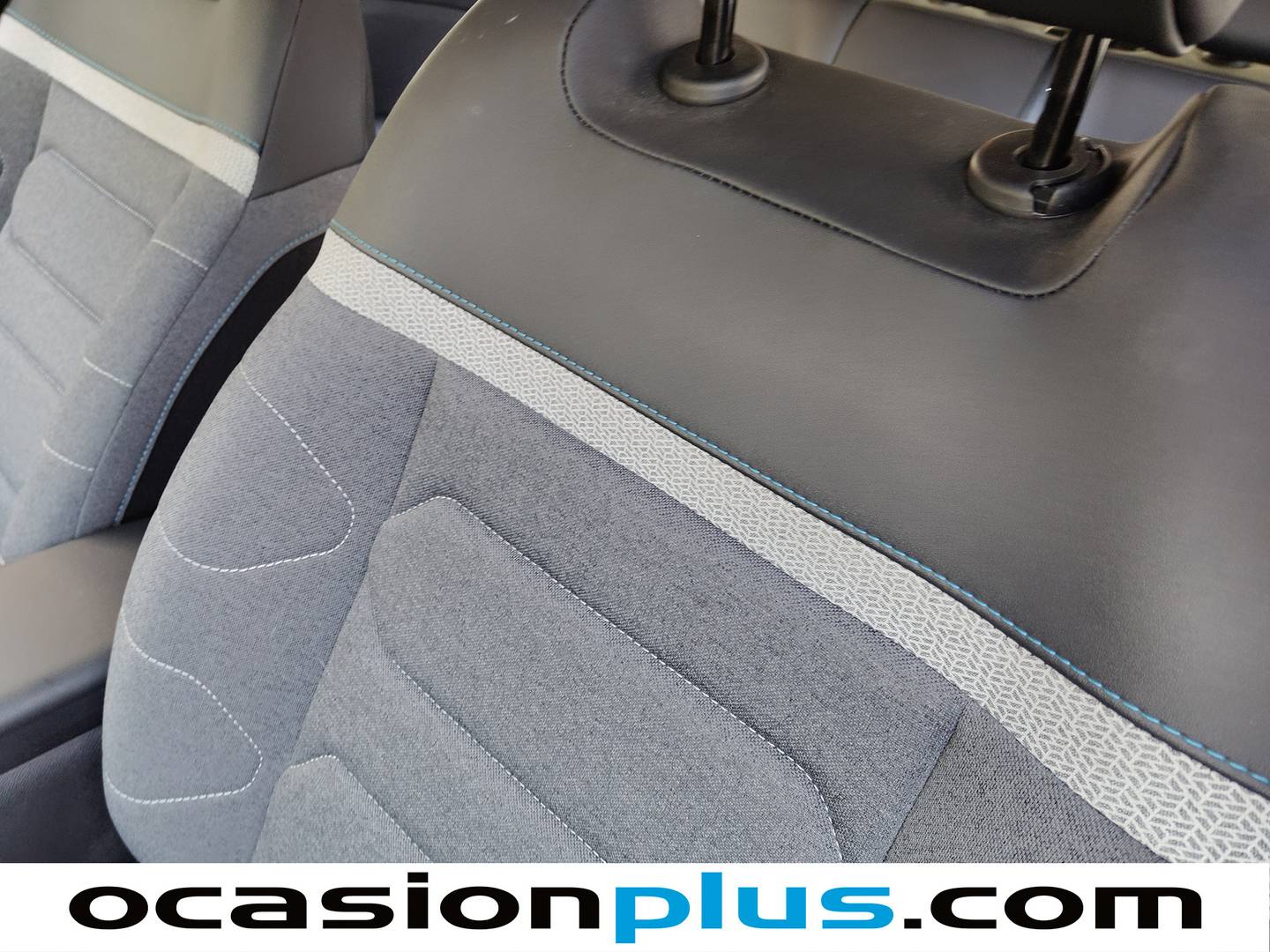 Extras y acabados del Citroën C4 Citroën C4 PureTech 130 S&S Plus EAT8 (131 CV)