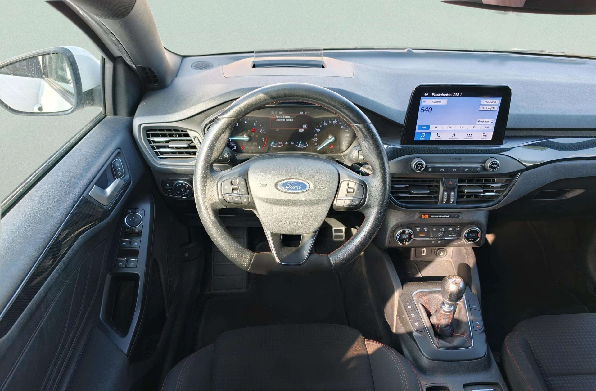Ford Focus 1.0 EcoBoost ST-Line - foto 7