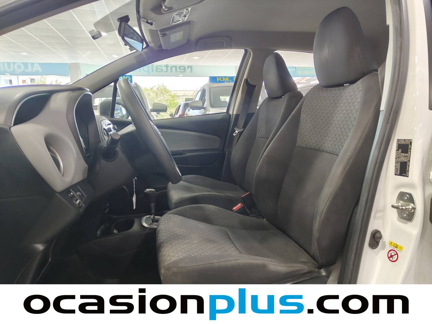 Foto asientos delanteros Toyota Yaris Toyota Yaris 1.5 Hybrid Active (100 CV)