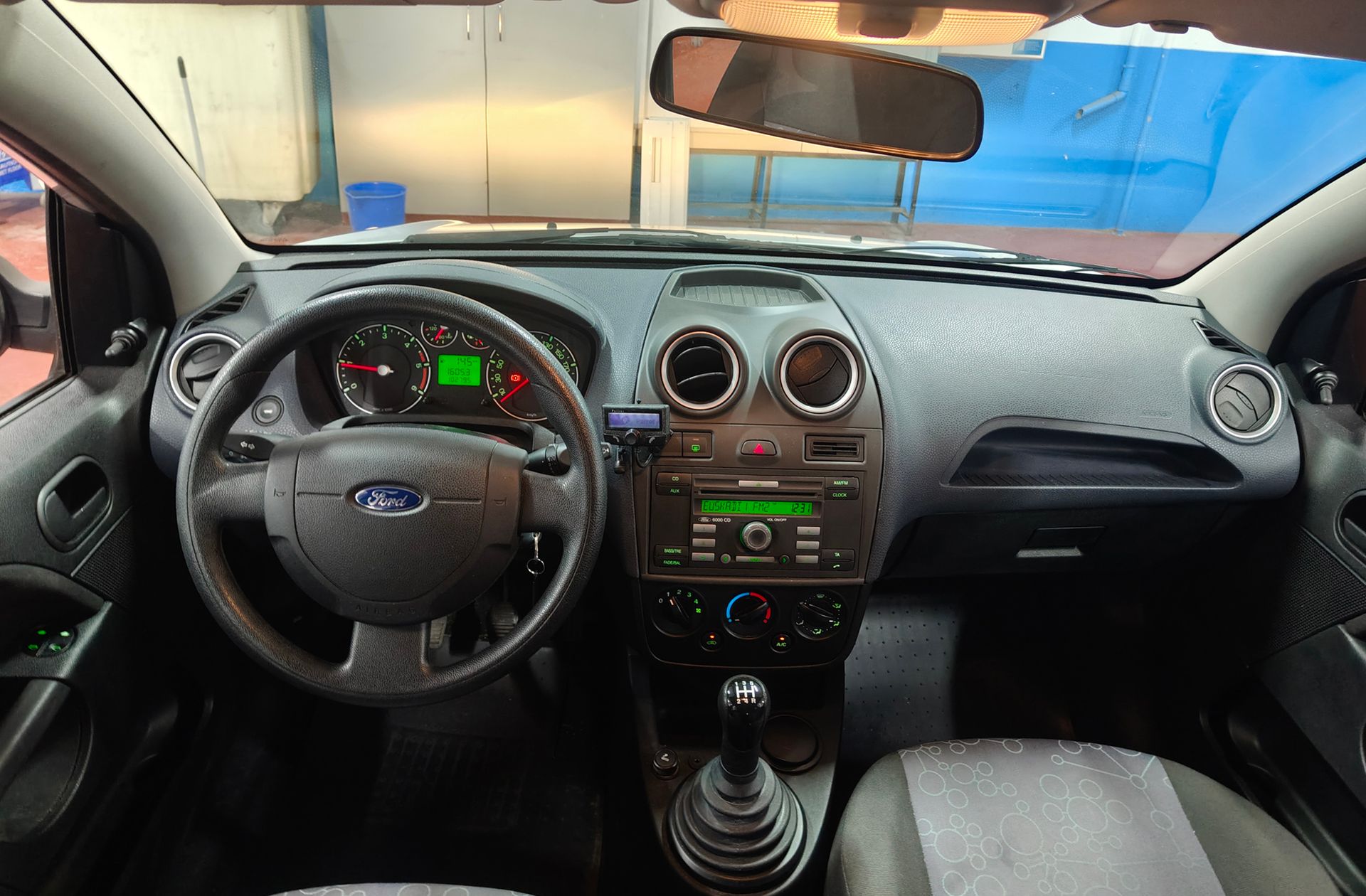 Ford Fiesta 1.4 TDCi Ambiente - foto 6