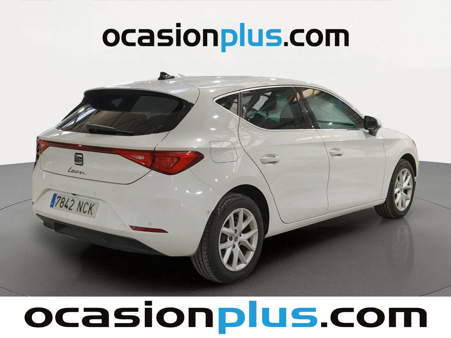 Foto trasera Seat León Seat León 1.5 eTSI  DSG-7 Style XL derecha