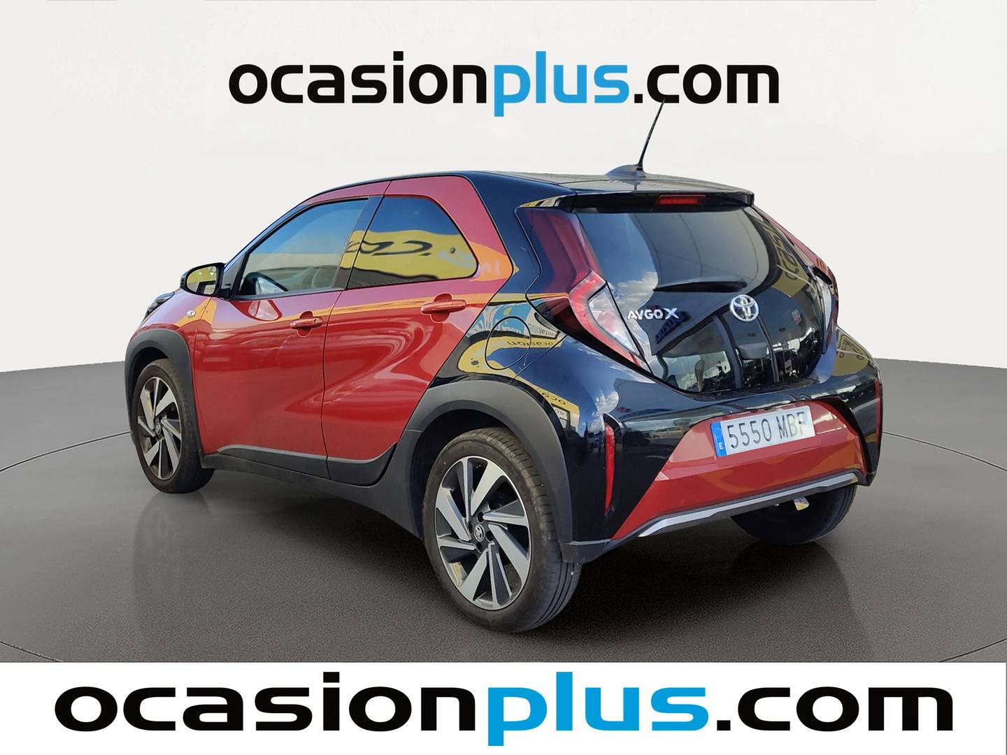 Foto delantera Toyota Aygo X Cross Toyota Aygo X Cross 1.0 VVT-I Trendy Edition (72 CV) derecha