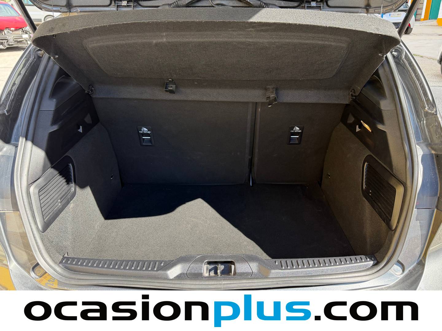 Fotos maletero Ford Focus Ford Focus 1.0 Ecoboost MHEV ST-Line Auto (155 CV)