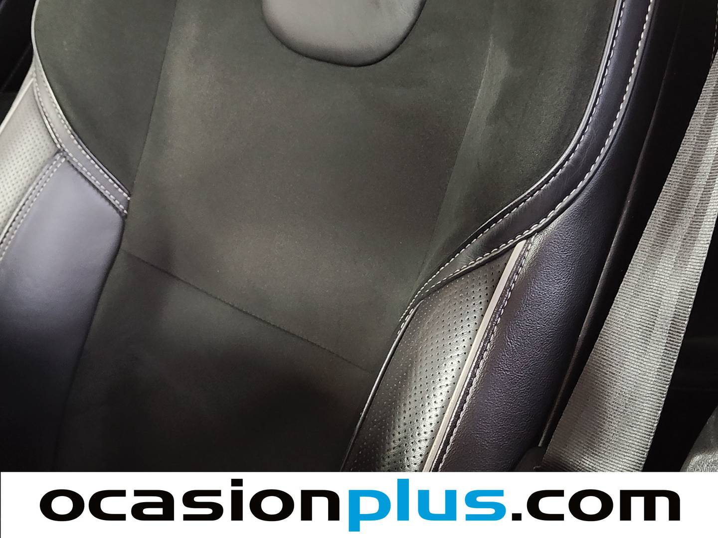 Equipamiento del Volvo V40 Volvo V40 D3 R-Design Momentum Auto (150 CV)