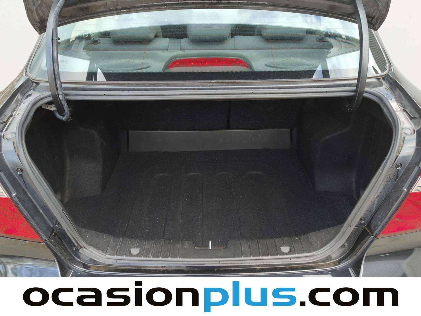 Fotos maletero Chevrolet Aveo Chevrolet Aveo 1.4 16v LT (94 CV)