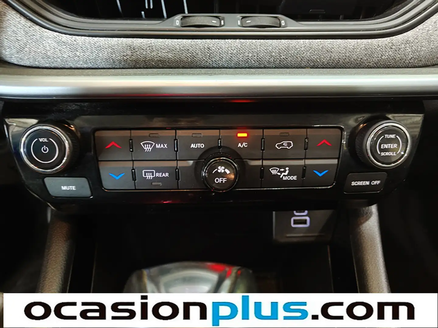 Foto Jeep Compass Jeep Compass eHybrid 1.5 MHEV Longitude DCT (130 CV)