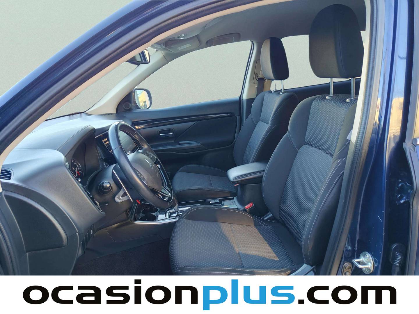 Foto Mitsubishi Outlander Mitsubishi Outlander 200 MPI Motion 2WD CVT (150 CV)