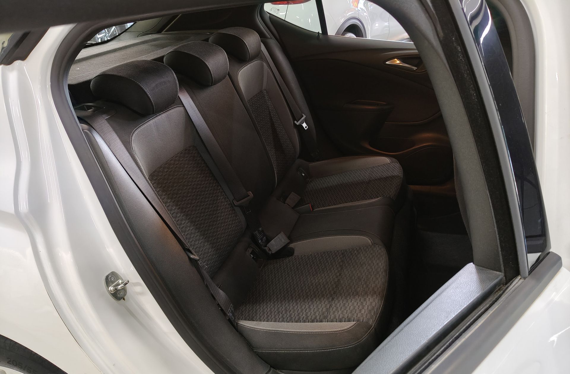 Opel Astra 1.2 Turbo SHL GS Line - foto 16