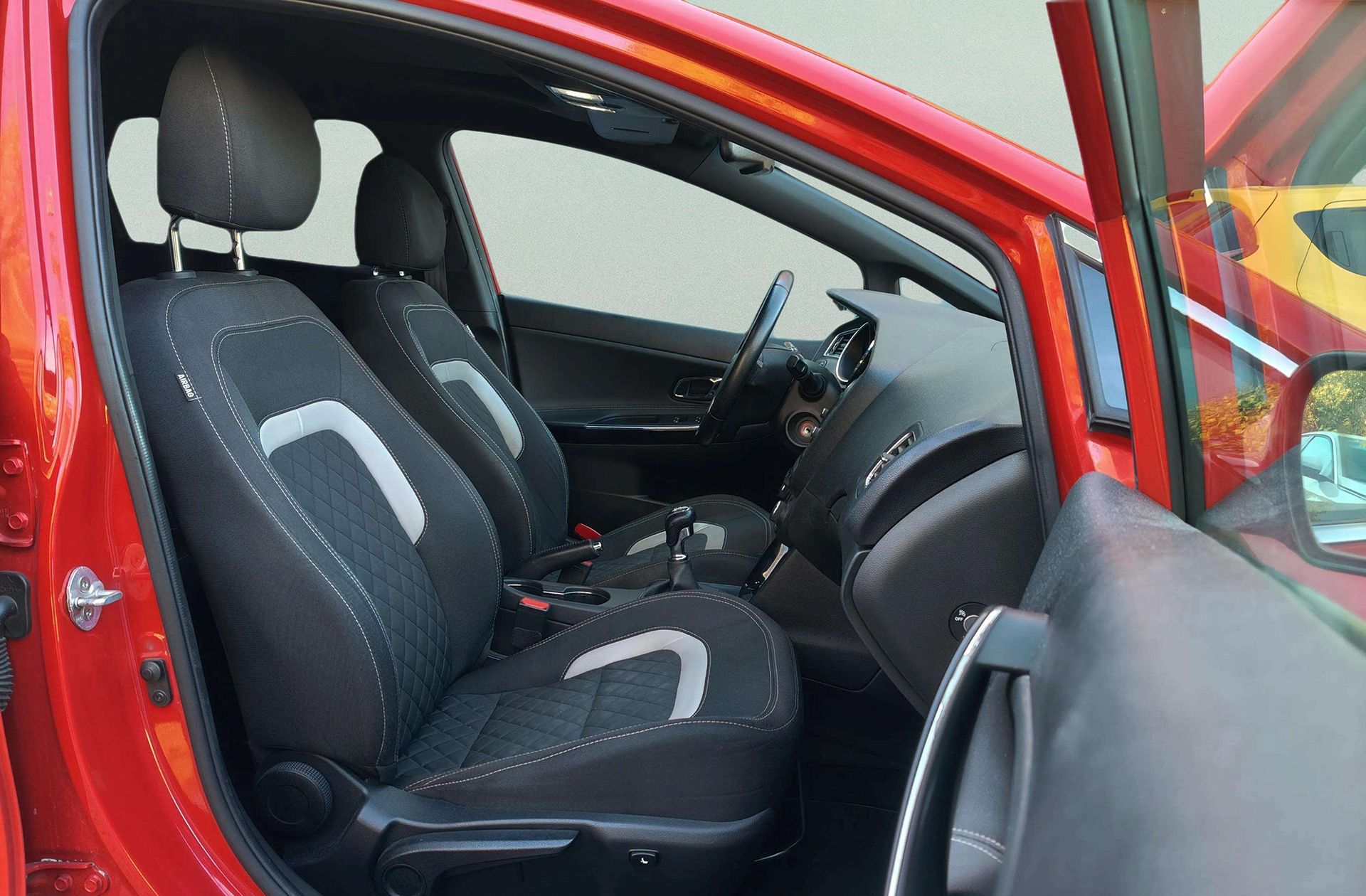 Kia Ceed 1.6 CRDi VGT GT Line - foto 19
