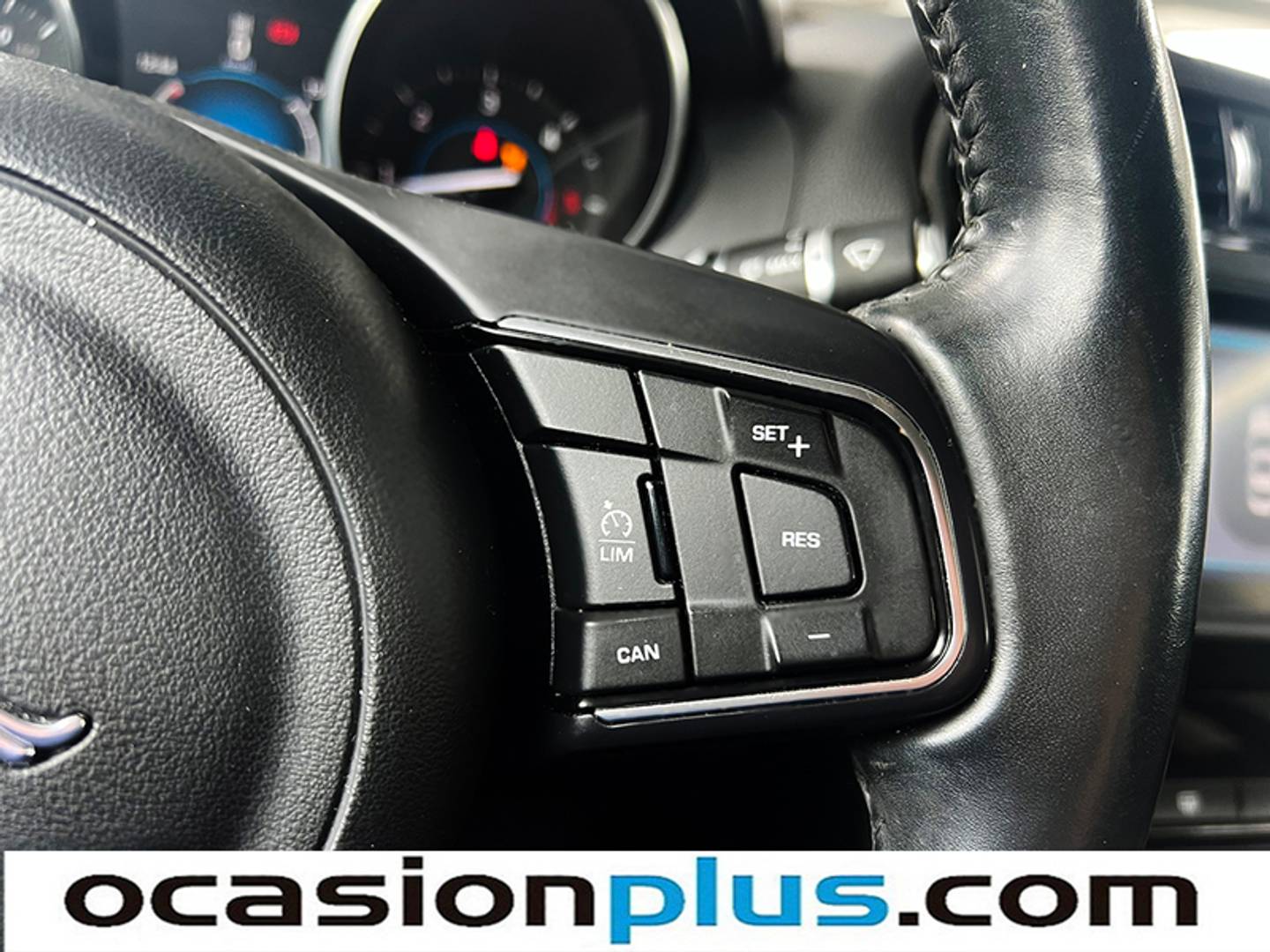 Foto Jaguar XE Jaguar XE 2.0 Diesel XE-Pure RWD (180 CV)