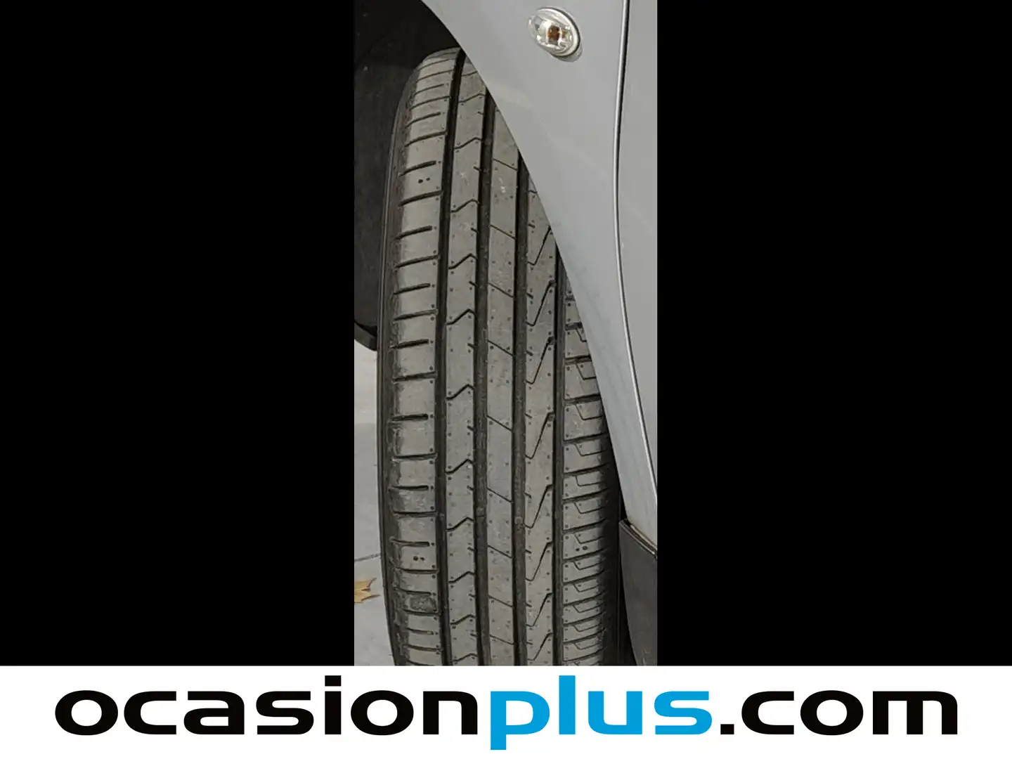 Foto Peugeot Partner Peugeot Partner Tepee BlueHDi 100 Adventure Edition (100 CV)