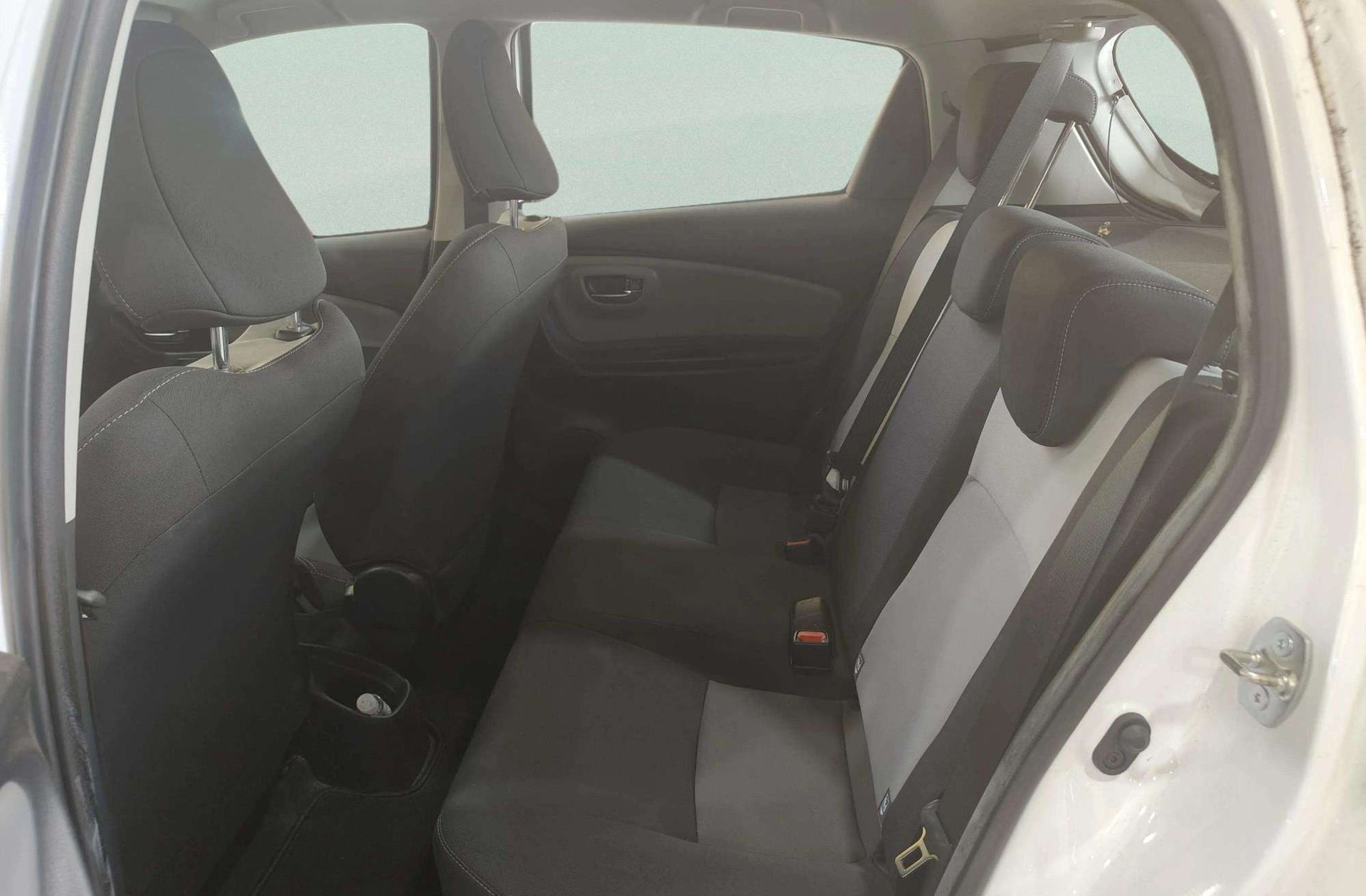 Toyota Yaris 1.5 Active - foto 10