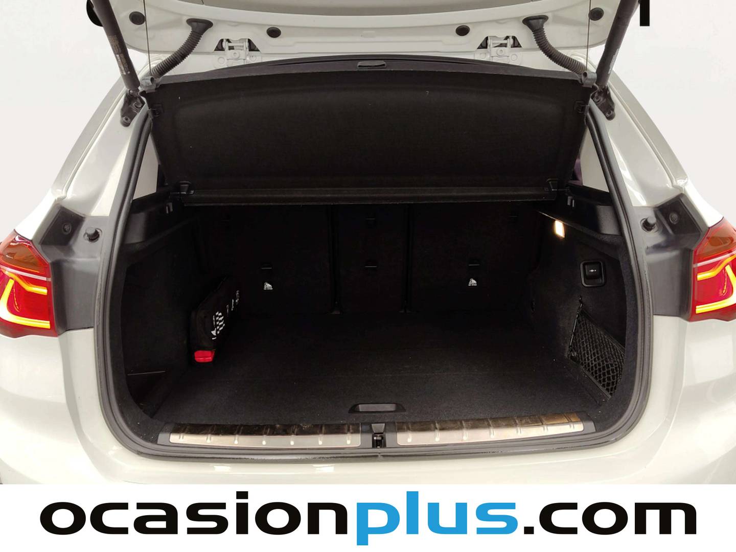 Fotos maletero BMW X1 BMW X1 sDrive18i (140 CV)