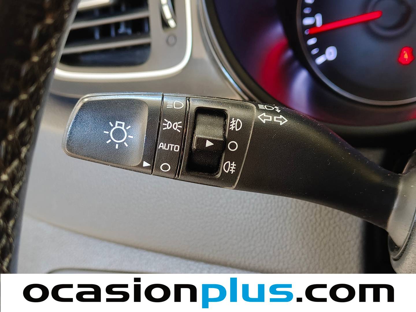 Extras y acabados del KIA Carens KIA Carens 1.6 GDi Drive (135 CV)