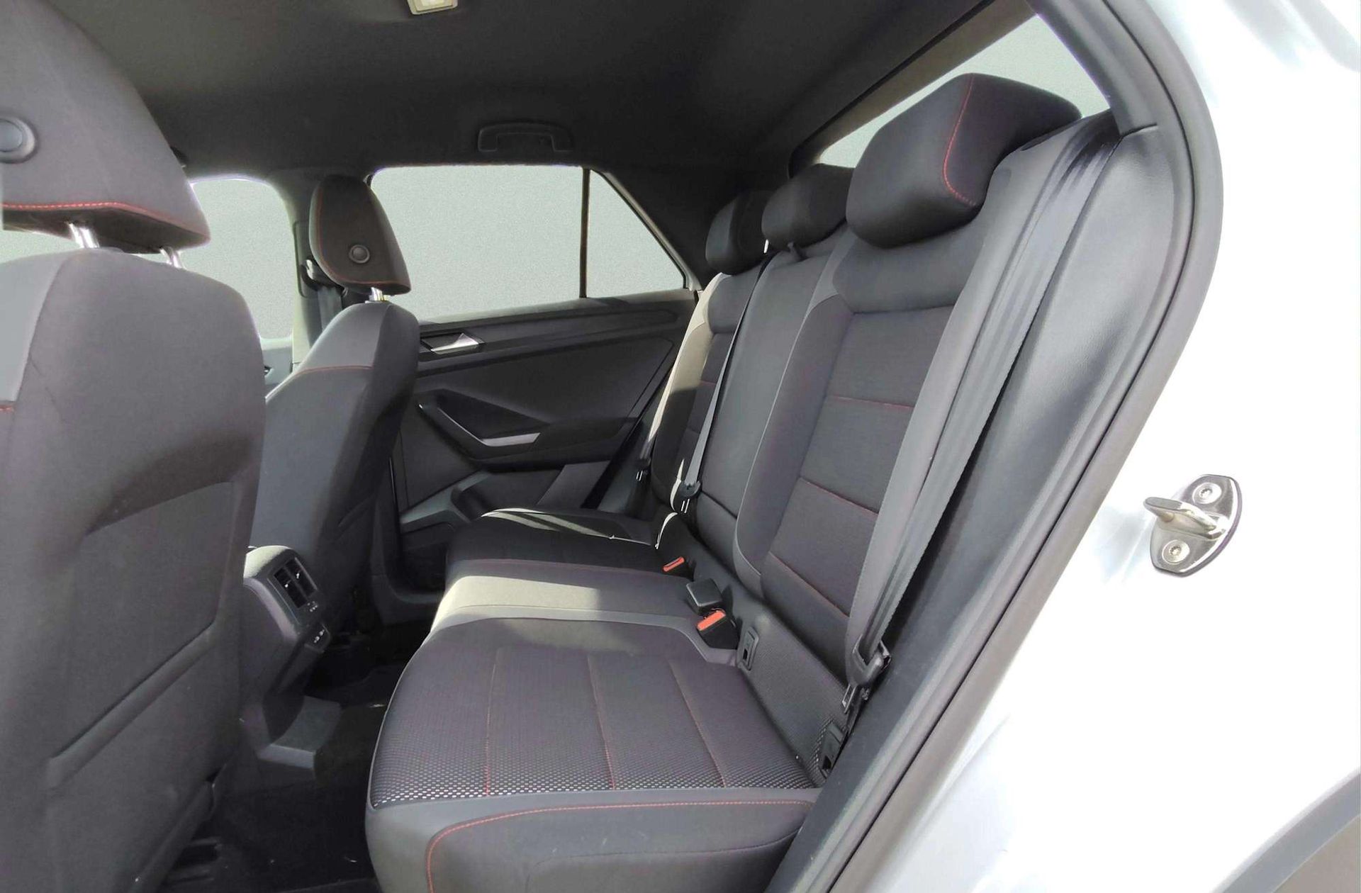 Volkswagen T-Roc Sport 1.5 TSI - foto 15